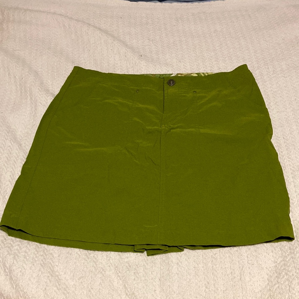 Isis Green Skort